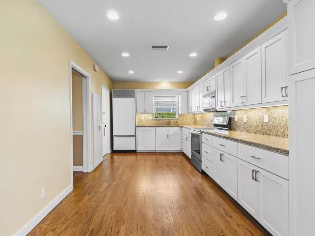 Продажа дома по адресу 976 SW Mulberry Way - фото 8901425