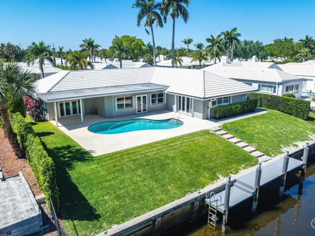 Продажа дома по адресу 976 SW Mulberry Way - фото 8901408