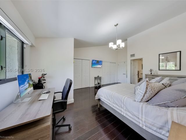 Продажа дома по адресу 20308 NE 34th Ct 38 - фото 8406308