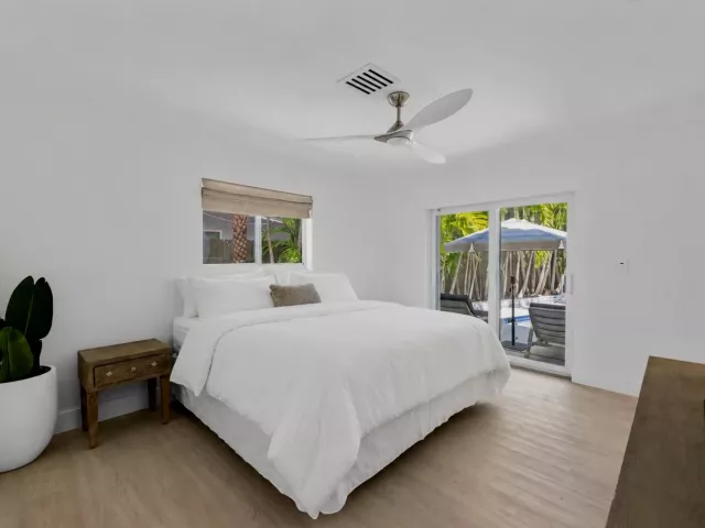 Продажа дома по адресу 5210 NE 17th Terrace - фото 8919752