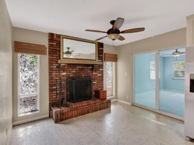 Продажа дома по адресу 5442 Sunrise Boulevard - фото 9381236
