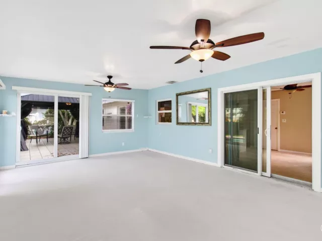 Продажа дома по адресу 5442 Sunrise Boulevard - фото 9381244