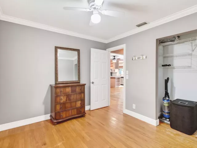 Продажа дома по адресу 5442 Sunrise Boulevard - фото 9381254