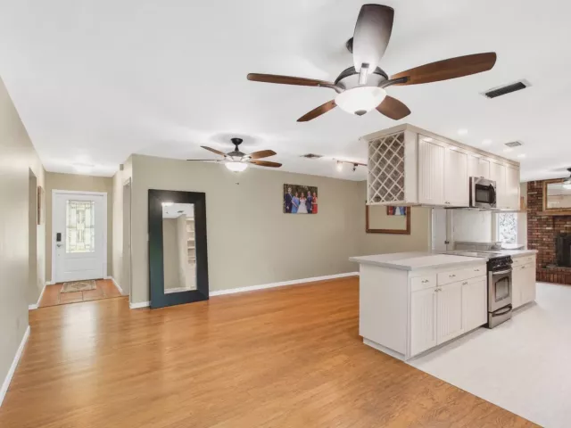 Продажа дома по адресу 5442 Sunrise Boulevard - фото 9381207