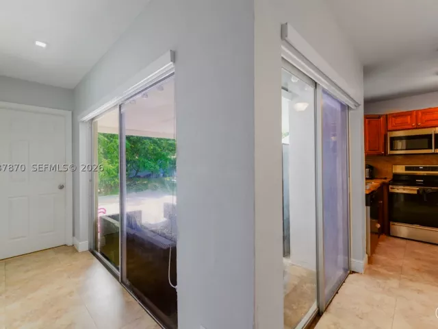 Продажа дома по адресу 15216 SW 112th Pl - фото 8879655