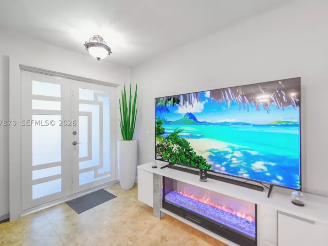 Продажа дома по адресу 15216 SW 112th Pl - фото 8879648