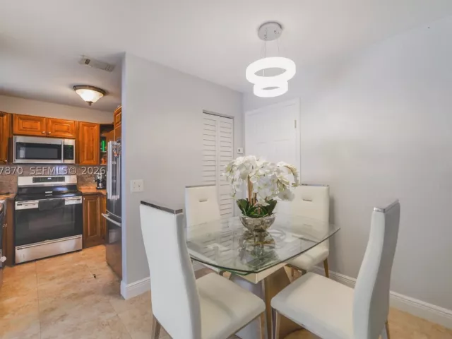 Продажа дома по адресу 15216 SW 112th Pl - фото 8879650