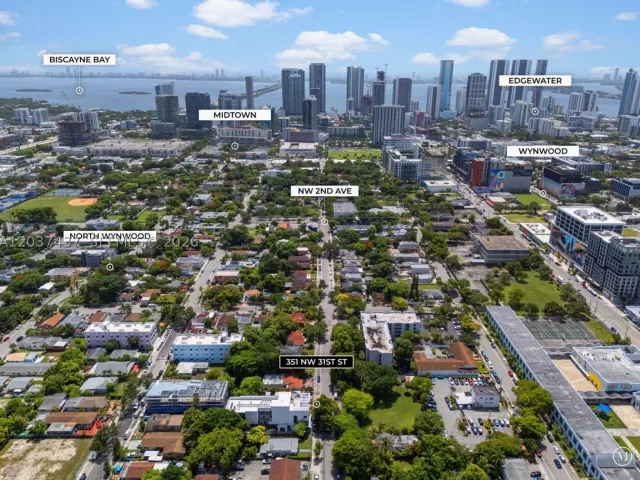 Продажа дома по адресу 351 NW 31st St - фото 8910609