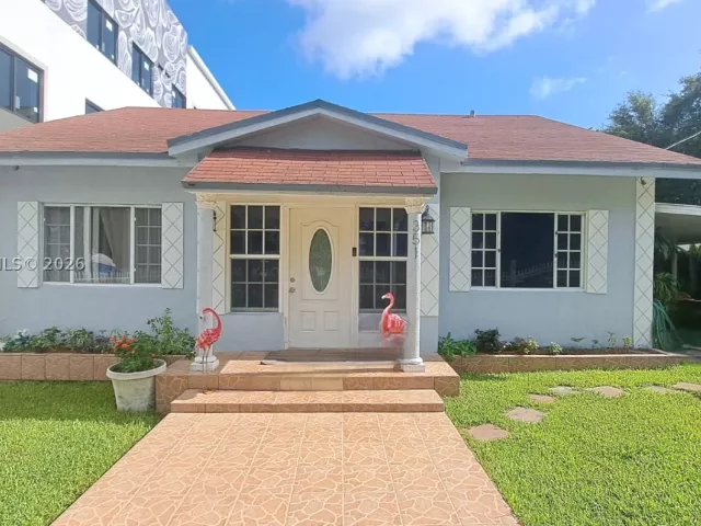Продажа дома по адресу 351 NW 31st St - фото 8910614