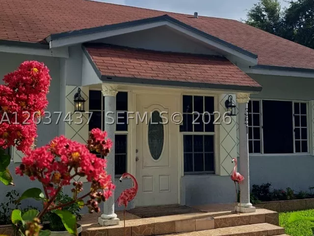 Продажа дома по адресу 351 NW 31st St - фото 8910615