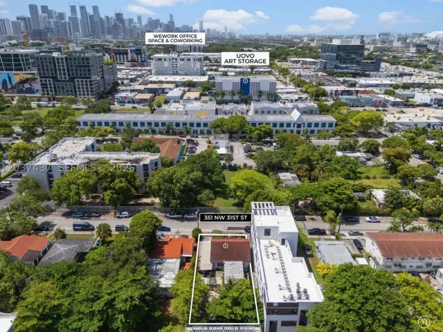 Продажа дома по адресу 351 NW 31st St - фото 8910602