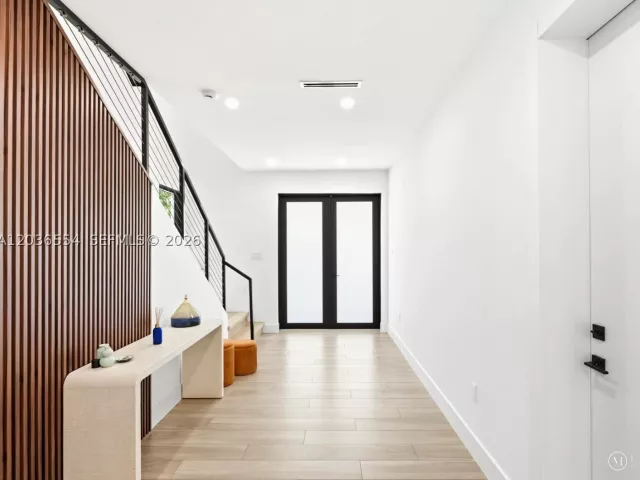 Продажа дома по адресу 3266 SW 25th Ter - фото 9196122