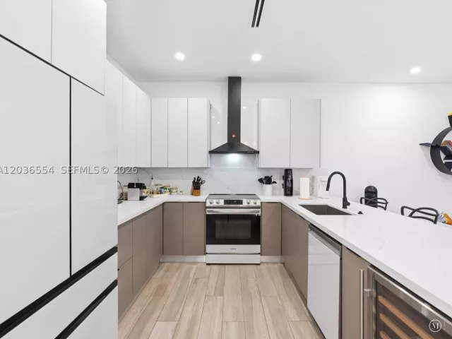 Продажа дома по адресу 3266 SW 25th Ter - фото 9196126