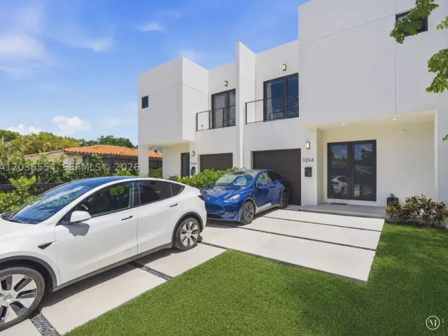 Продажа дома по адресу 3266 SW 25th Ter - фото 9196094