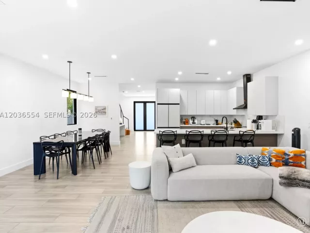 Продажа дома по адресу 3266 SW 25th Ter - фото 9196146
