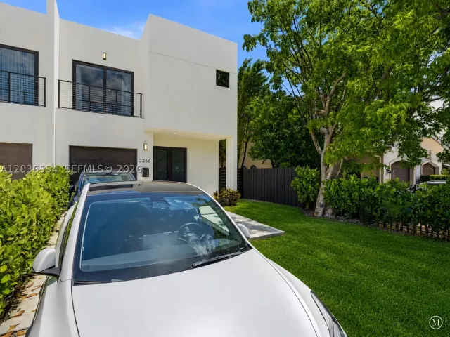 Продажа дома по адресу 3266 SW 25th Ter - фото 9196095