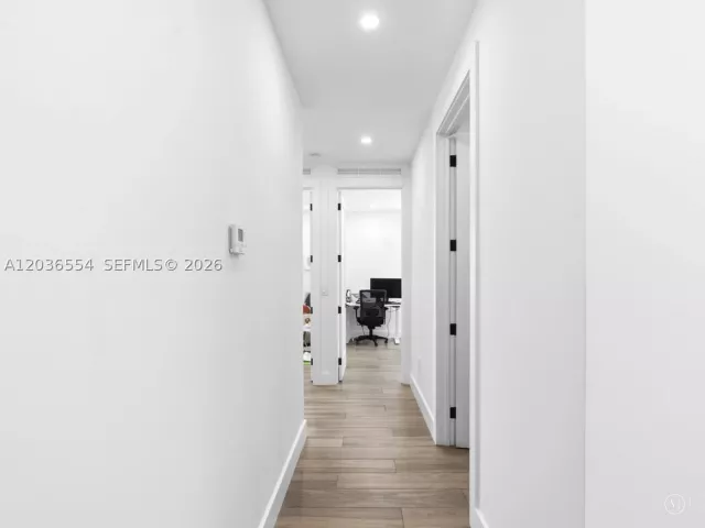 Продажа дома по адресу 3266 SW 25th Ter - фото 9196165