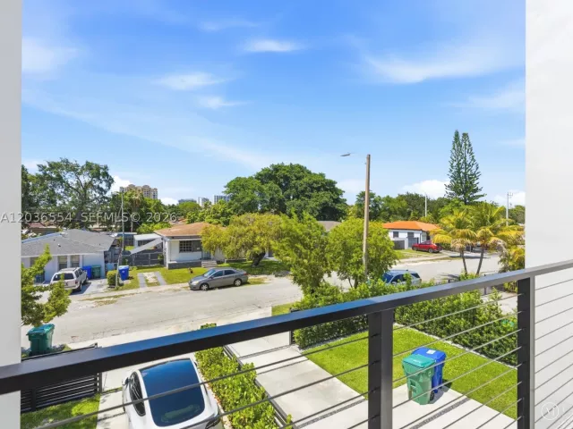Продажа дома по адресу 3266 SW 25th Ter - фото 9196228
