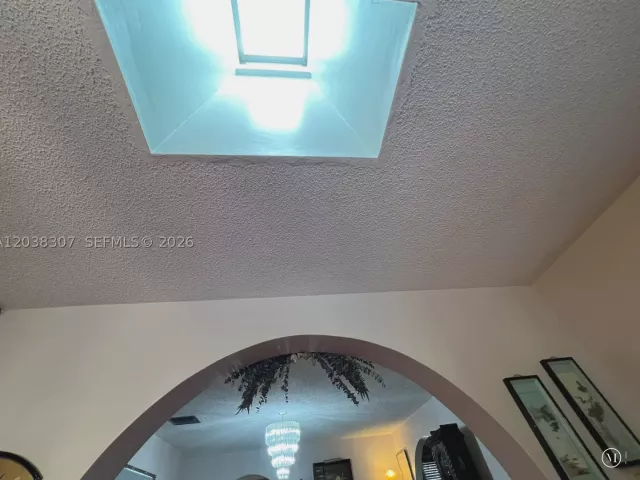 Продажа дома по адресу 9601 SW 66th St - фото 8910525