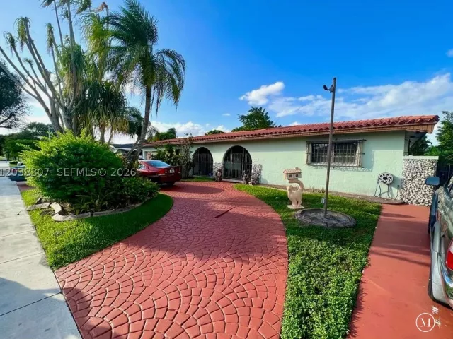 Продажа дома по адресу 9601 SW 66th St - фото 8910512