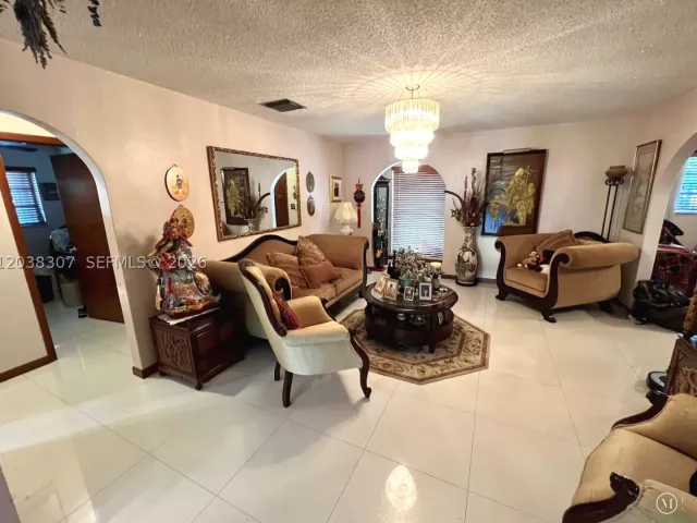 Продажа дома по адресу 9601 SW 66th St - фото 8910515