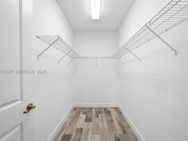 Продажа дома по адресу 3384 NW 5th St - фото 8894010