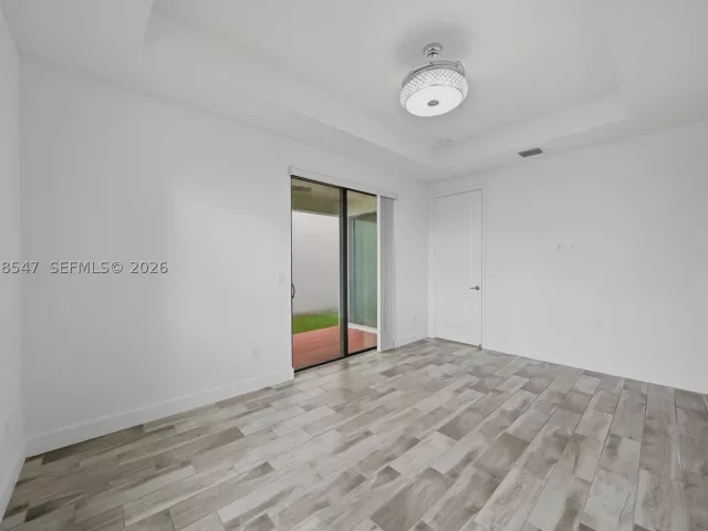 Продажа дома по адресу 3384 NW 5th St - фото 8894012