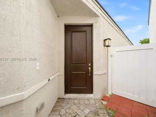 Продажа дома по адресу 3384 NW 5th St - фото 8894002