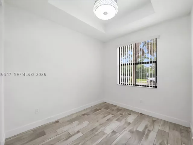 Продажа дома по адресу 3384 NW 5th St - фото 8894007