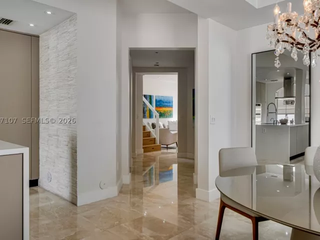 Продажа дома по адресу 21156 NE 33rd Ave - фото 8927587