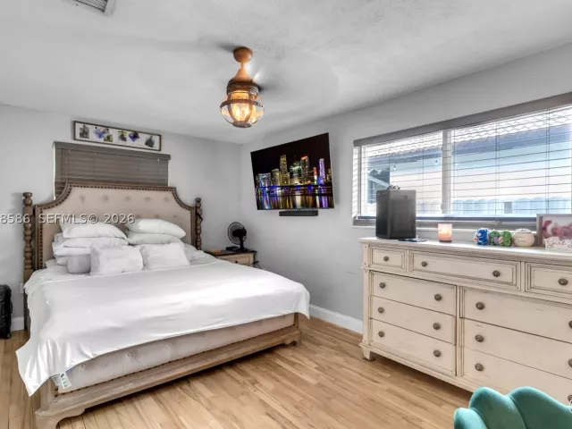 Продажа дома по адресу 3510 SW 87th Ave - фото 8869456
