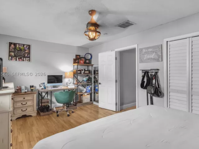 Продажа дома по адресу 3510 SW 87th Ave - фото 8869457