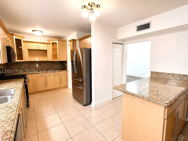 Продажа дома по адресу 9156 Froude Ave - фото 8869722