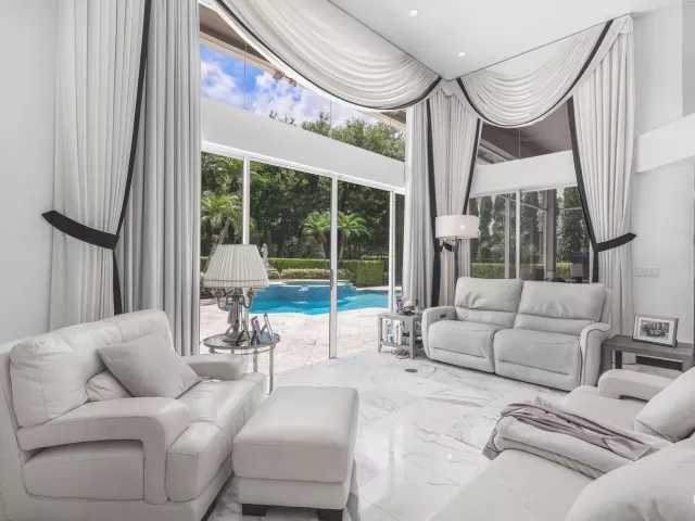 Продажа дома по адресу 1697 Mayacoo Lakes Boulevard - фото 9042205