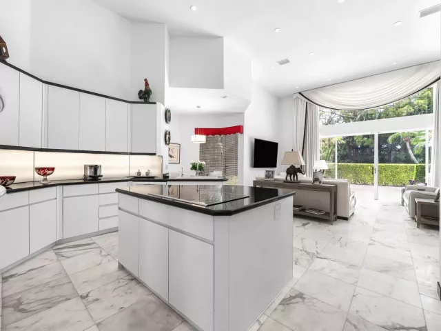 Продажа дома по адресу 1697 Mayacoo Lakes Boulevard - фото 9042214