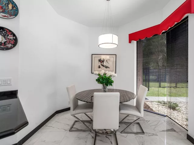 Продажа дома по адресу 1697 Mayacoo Lakes Boulevard - фото 9042220