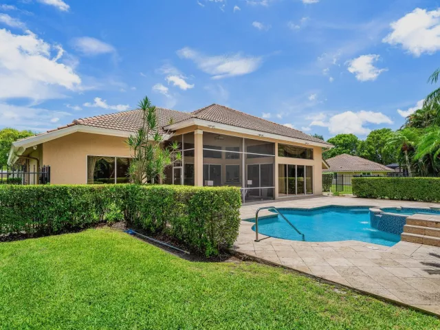 Продажа дома по адресу 1697 Mayacoo Lakes Boulevard - фото 9042294
