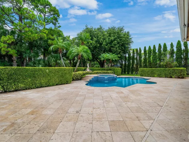 Продажа дома по адресу 1697 Mayacoo Lakes Boulevard - фото 9042296