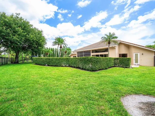 Продажа дома по адресу 1697 Mayacoo Lakes Boulevard - фото 9042299