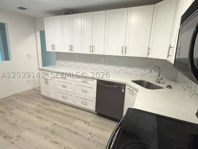 Продажа дома по адресу  - фото 8924012