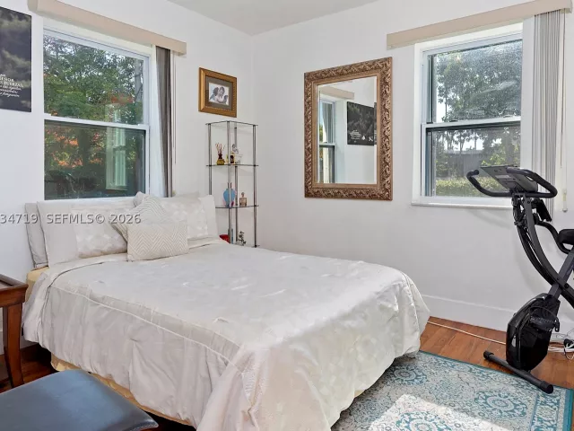 Продажа дома по адресу 6801 SW 27th St - фото 8859846
