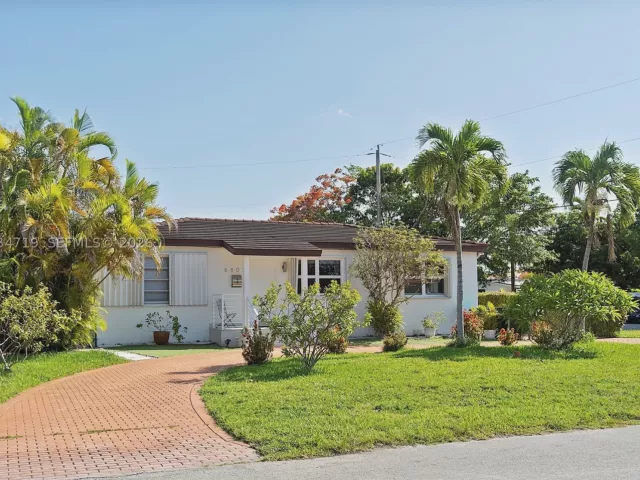 Продажа дома по адресу 6801 SW 27th St - фото 8859836