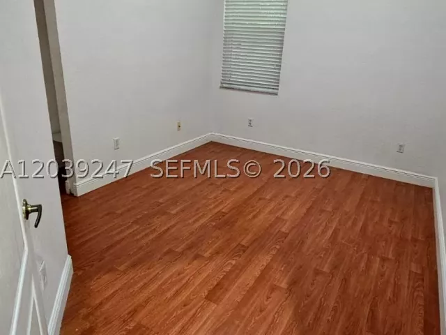 Продажа дома по адресу 4120 NE 22 ND CT - фото 8859726