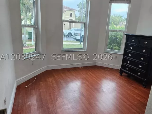 Продажа дома по адресу 4120 NE 22 ND CT - фото 8859732