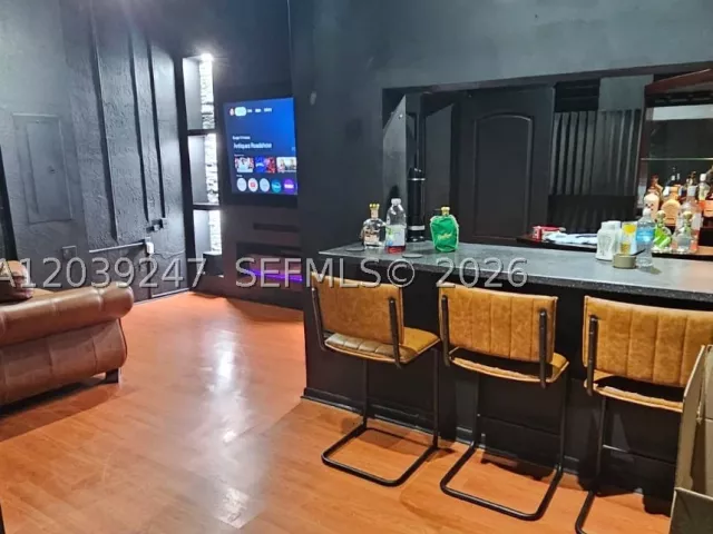 Продажа дома по адресу 4120 NE 22 ND CT - фото 8859714