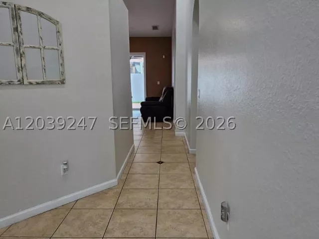Продажа дома по адресу 4120 NE 22 ND CT - фото 8859718