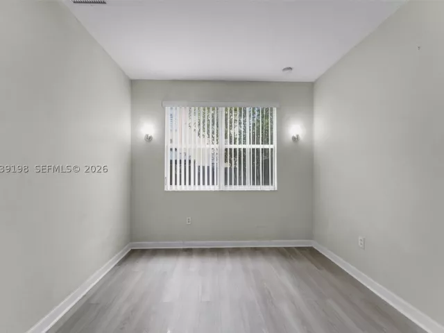 Продажа дома по адресу 14970 SW 9th Ter - фото 8929536