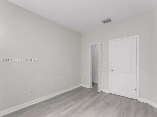 Продажа дома по адресу 14970 SW 9th Ter - фото 8929537