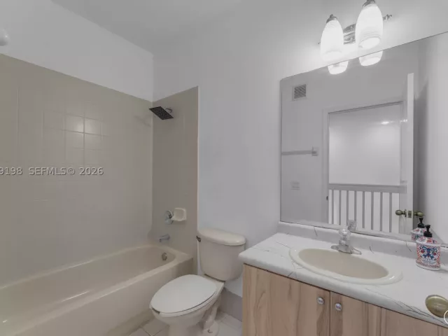 Продажа дома по адресу 14970 SW 9th Ter - фото 8929540