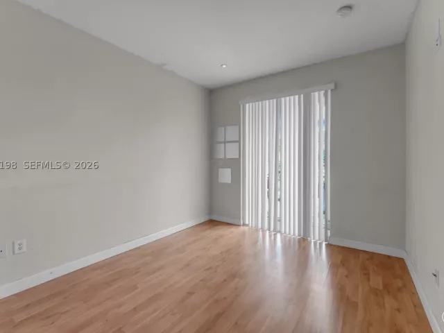 Продажа дома по адресу 14970 SW 9th Ter - фото 8929542